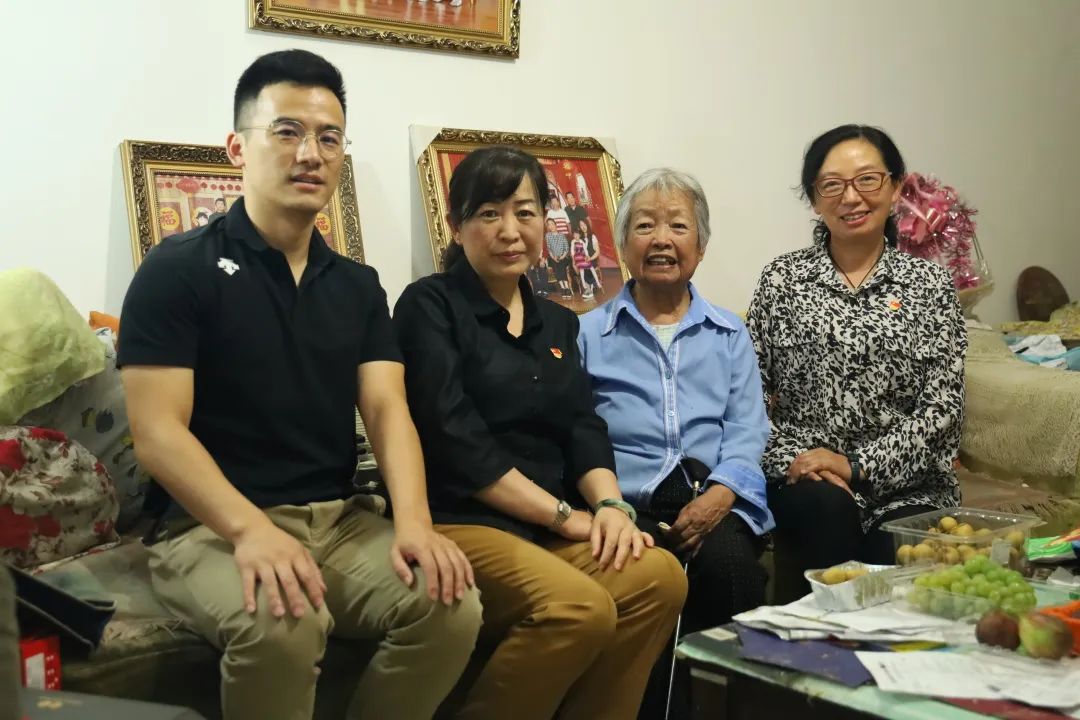 公司開展慶“八一”走訪慰問活動(dòng)2.jpg
