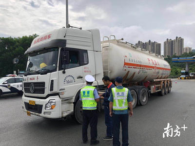 關于中秋國慶假期中山市高速公路對道路貨物運輸車輛的通行管控通告